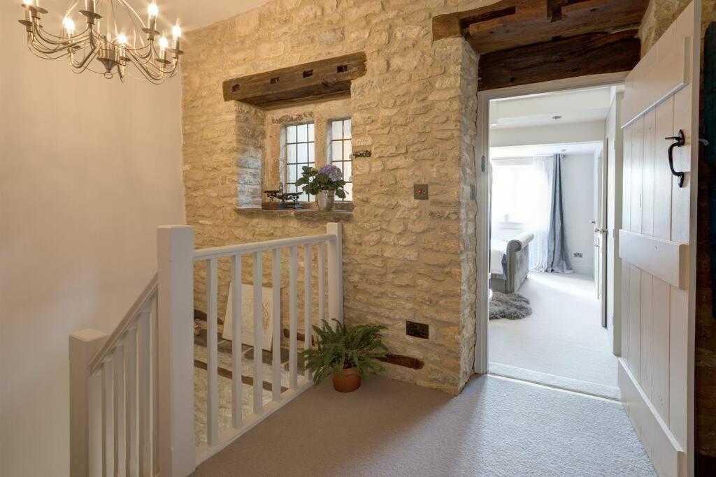 Historic Cotswold Chic Style For Uk Staycation Bourton-on-the-Water Extérieur photo