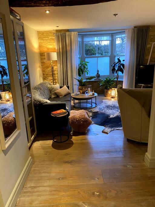 Historic Cotswold Chic Style For Uk Staycation Bourton-on-the-Water Extérieur photo