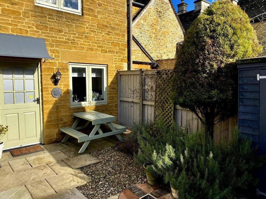 Historic Cotswold Chic Style For Uk Staycation Bourton-on-the-Water Extérieur photo